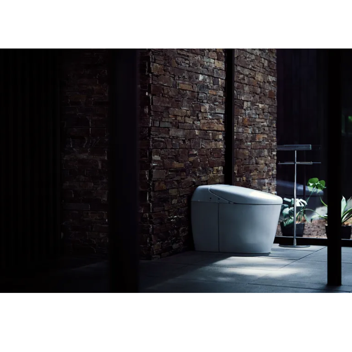 Toto Neorest® RH Dual Flush Toilet - 1.0 Gpf & 0.8 Gpf