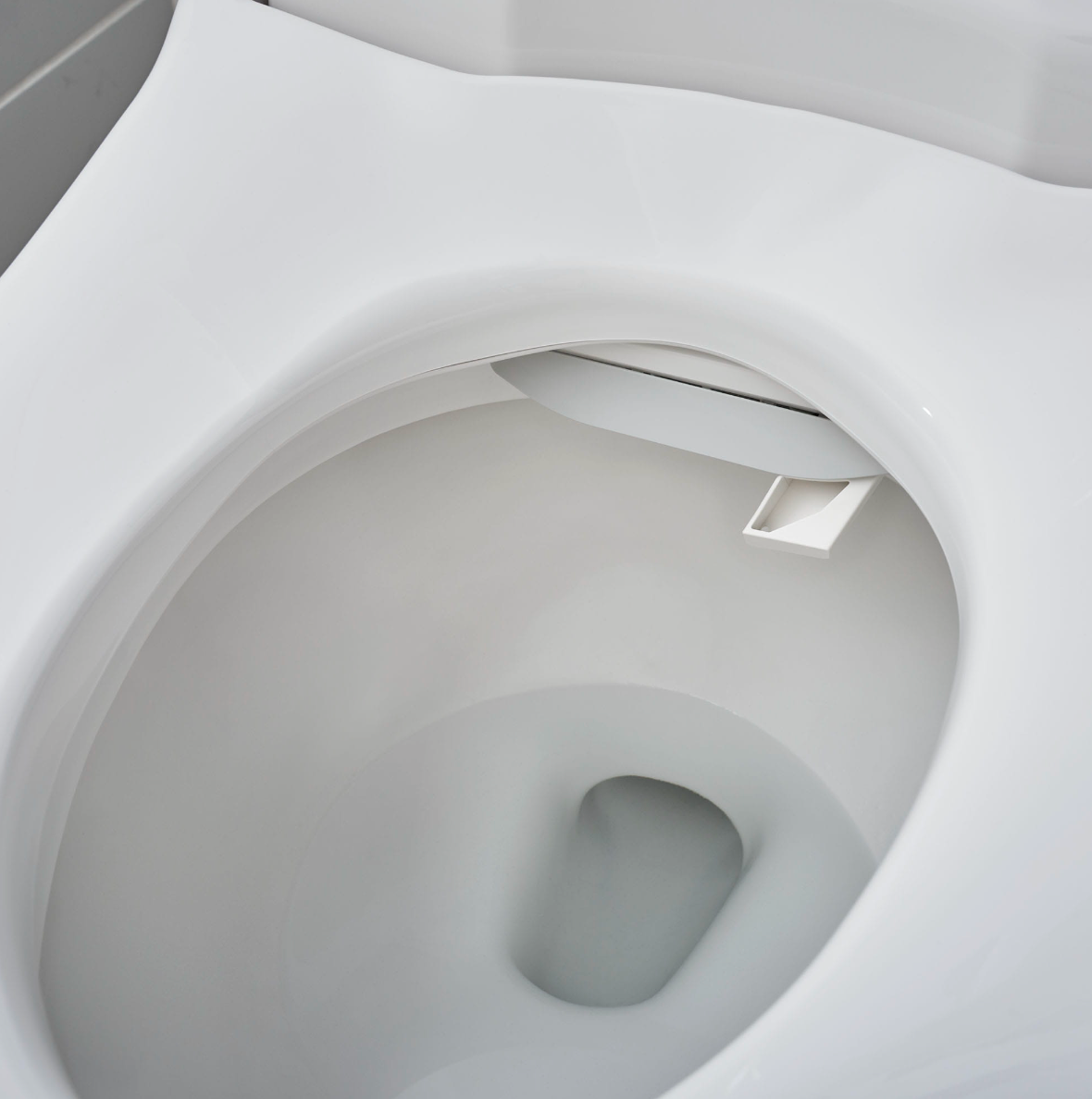 American Standard Advanced Clean 2.5 Electric SpaLet Bidet Seat With Remote Operation - Elongated